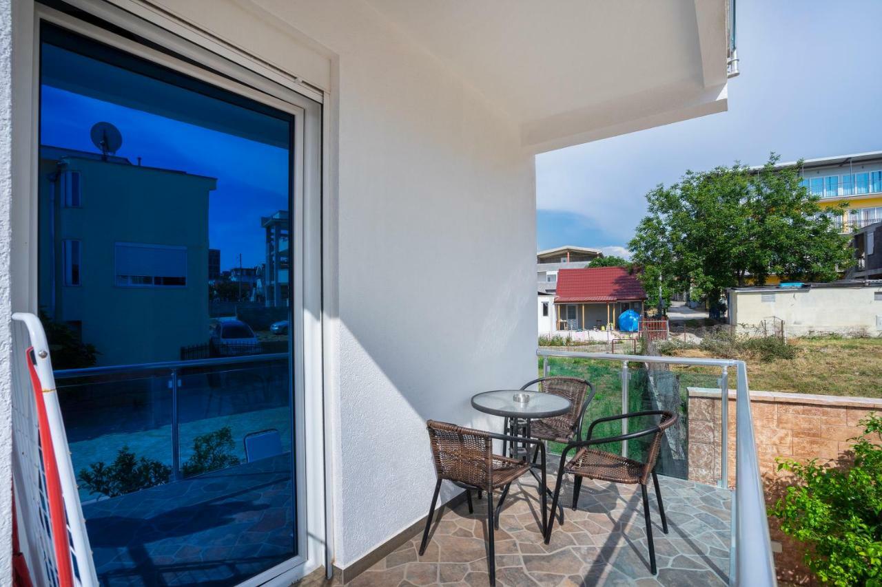 Apartments Vila A1 Dobra Voda Exterior photo